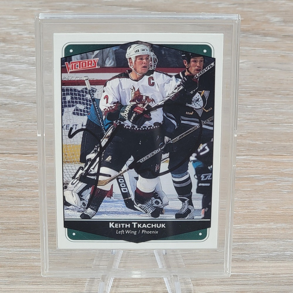 Keith Tkachuk Phoenix Coyotes Autographed Hockey Card 1999 Upper Deck Victory